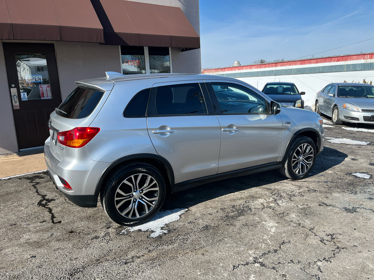 Used 2018 Mitsubishi Outlander Sport ES image 5