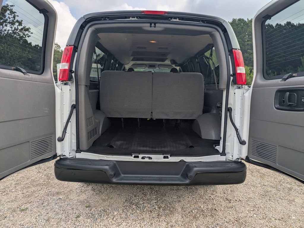 Used 2023 Chevrolet Express 3500 LS RWD image 22