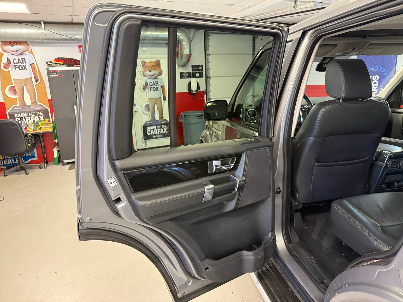 Used 2012 Land Rover LR4 HSE LUX image 32