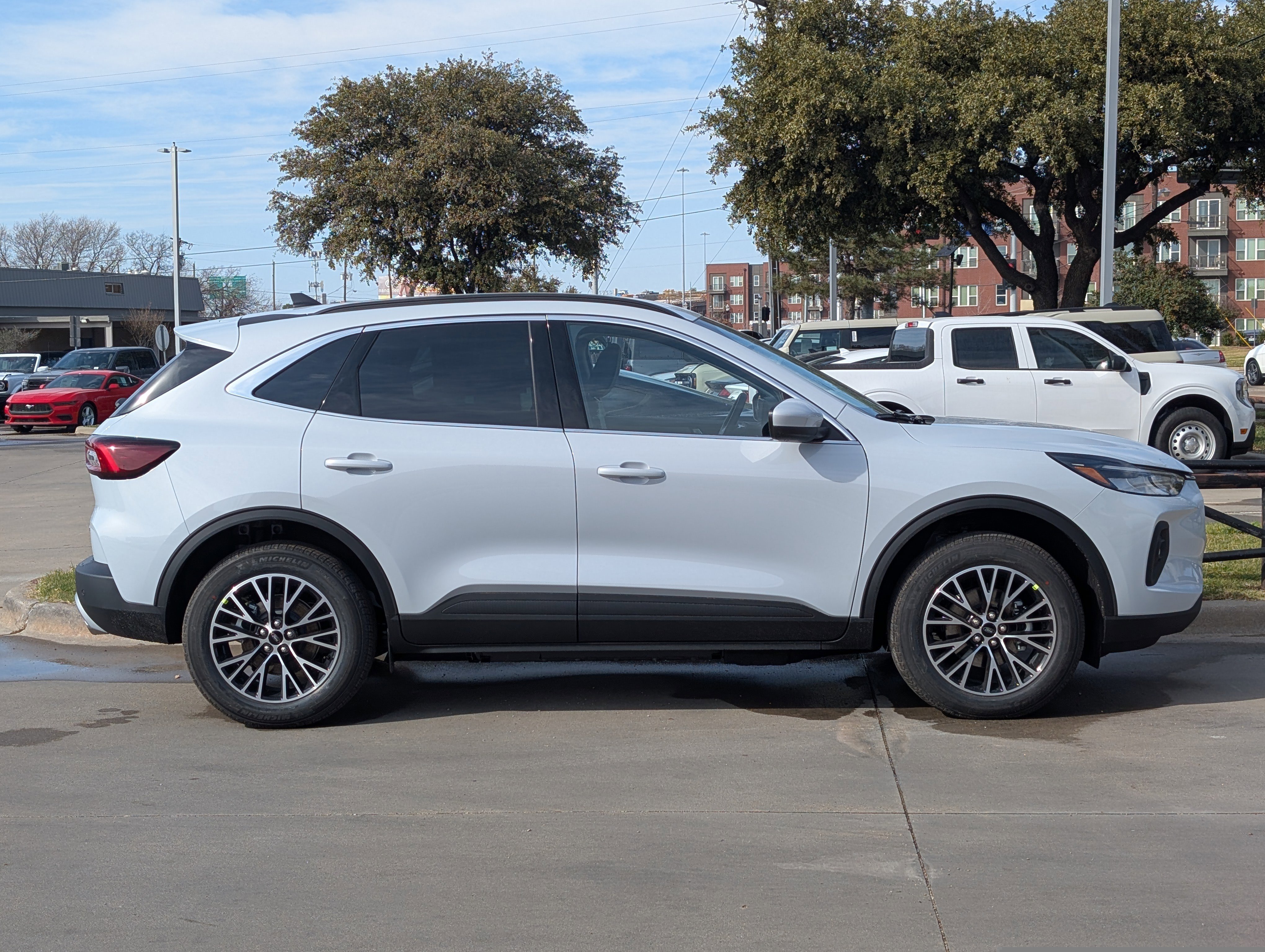 New 2026 Ford Escape SE FWD image 3