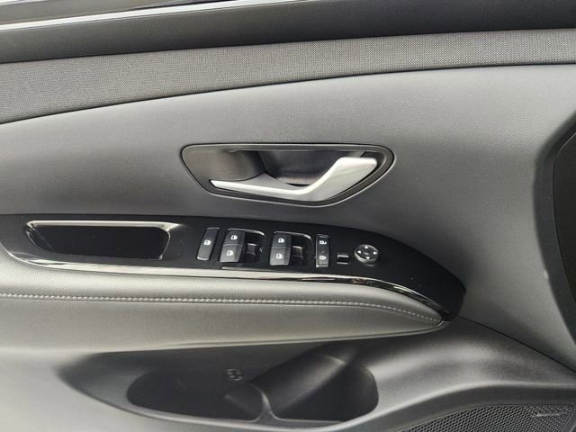 Certified 2023 Hyundai Tucson Limited AWD/4WD image 11