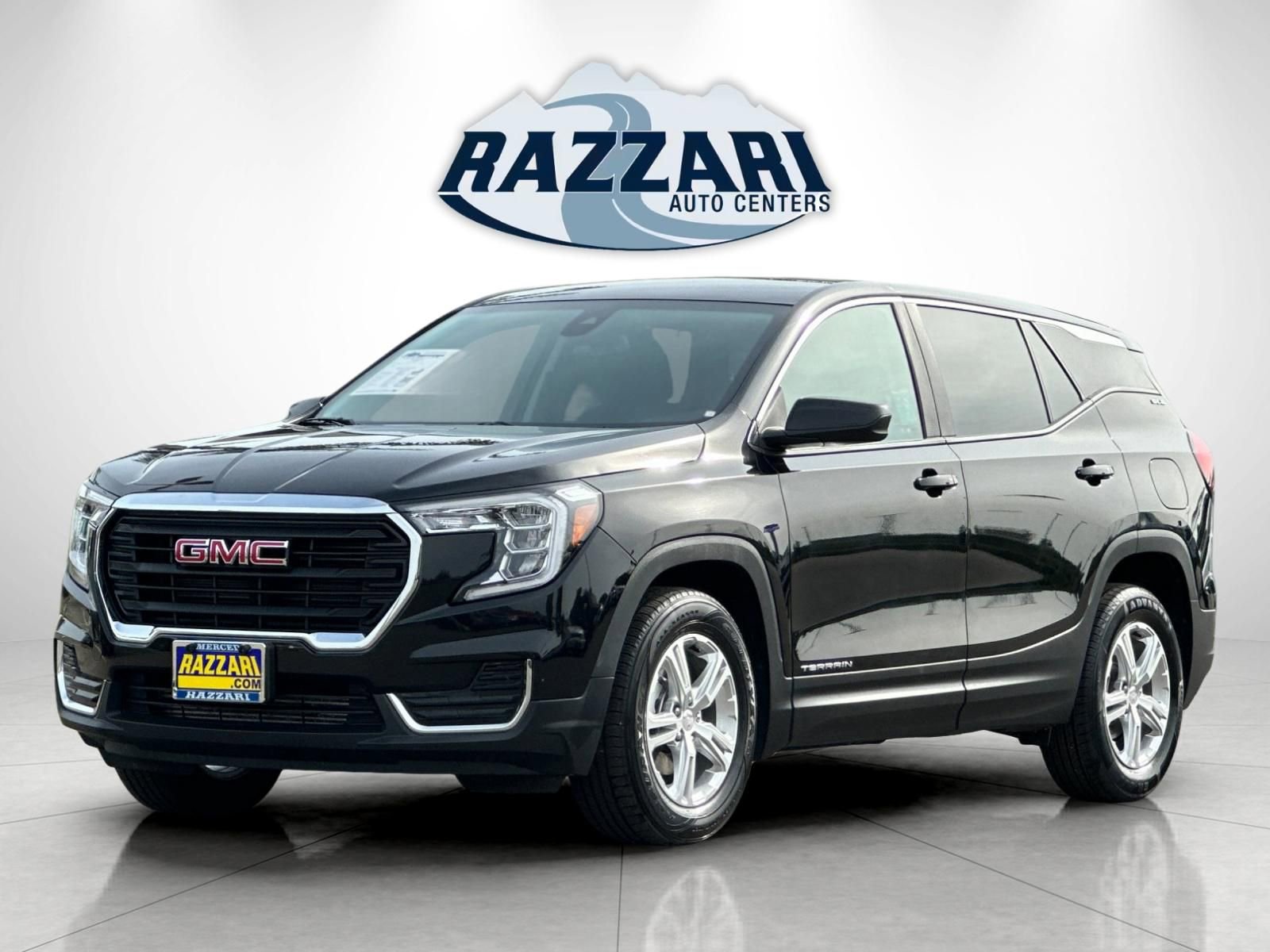 Used 2024 GMC Terrain SLE image 7