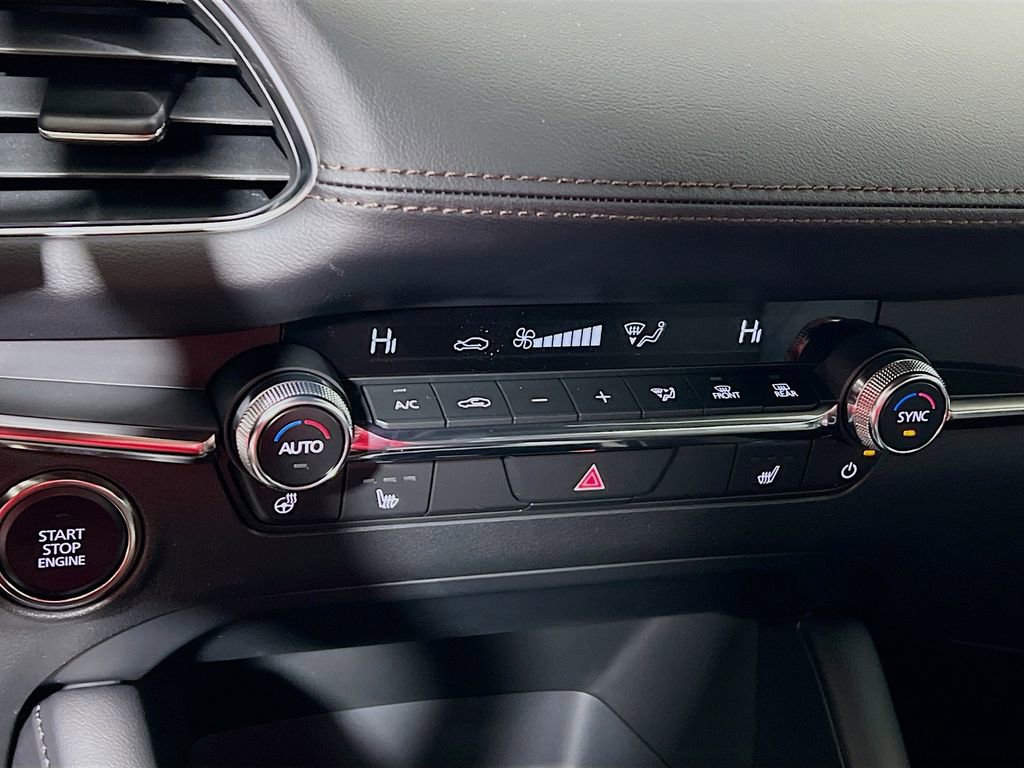 New 2026 MAZDA MAZDA3 Hatchback w/Premium Plus Pkg image 13