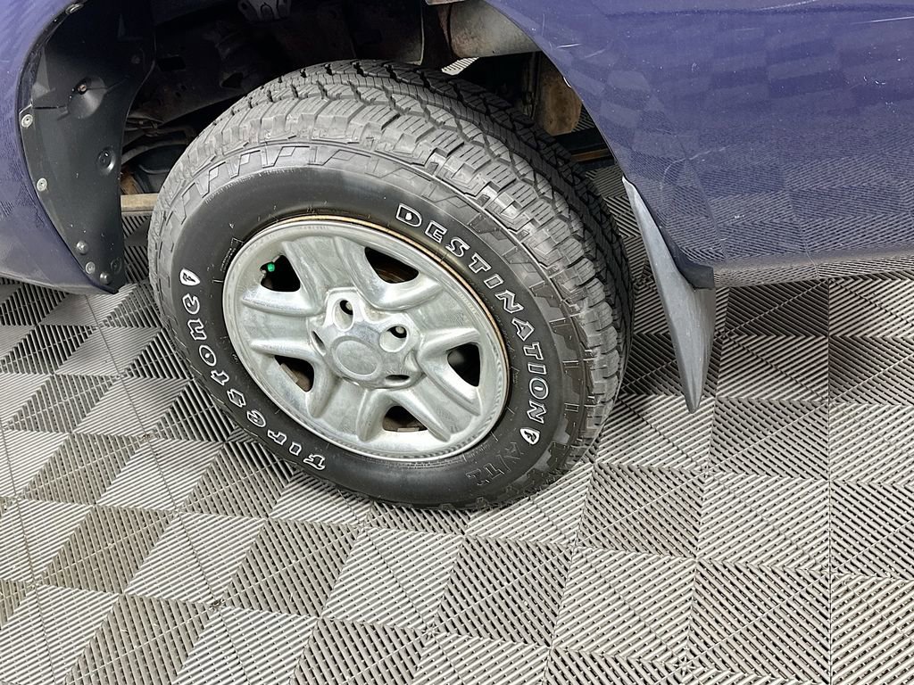 Used 2013 Toyota Tundra Grade w/ Tow Pkg image 32