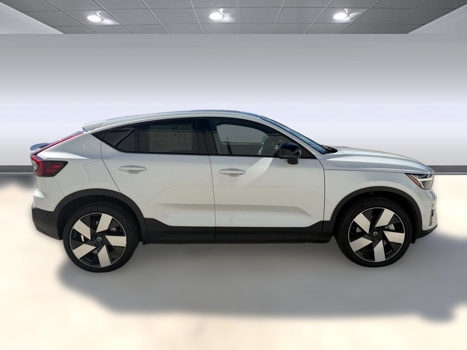 Used 2023 Volvo C40 P8 Recharge Ultimate AWD/4WD image 8
