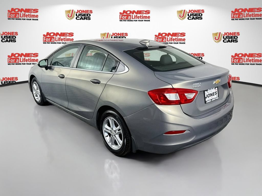Used 2017 Chevrolet Cruze LT FWD image 2