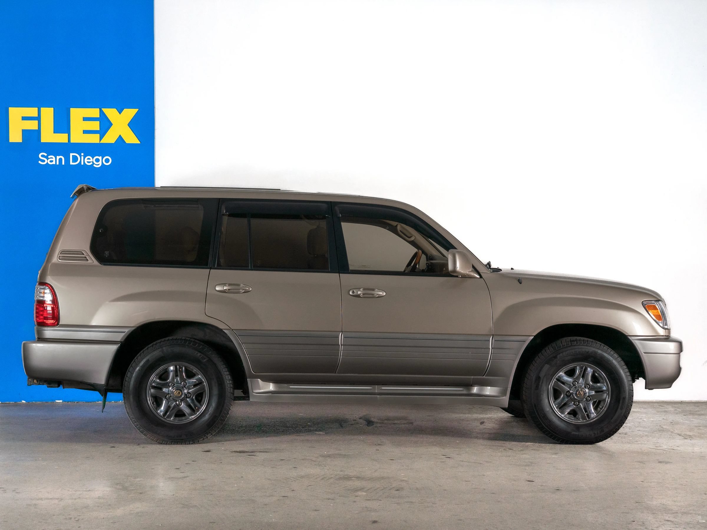 Used 2002 Lexus LX 470 4WD image 5