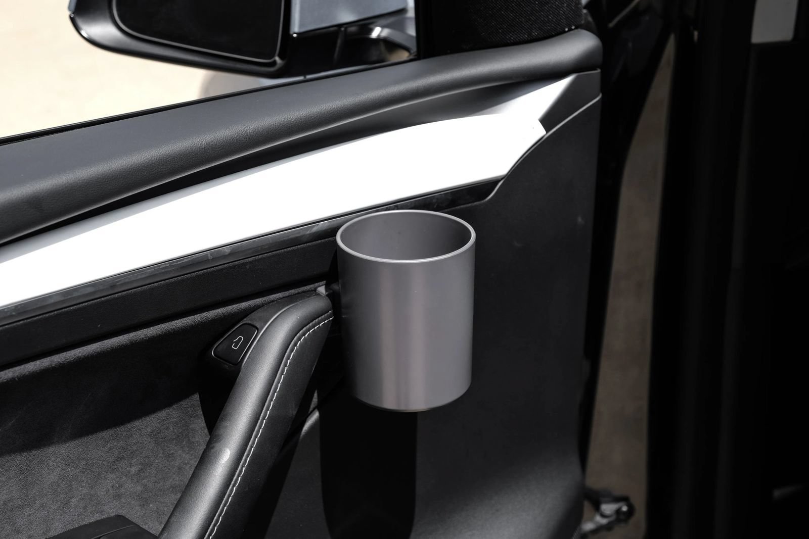 Used 2025 Tesla Model Y Long Range RWD image 40