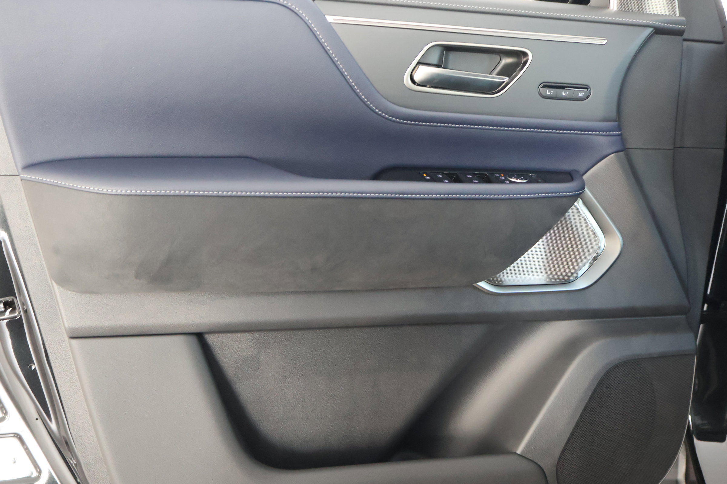 New 2026 INFINITI QX80 4WD image 11