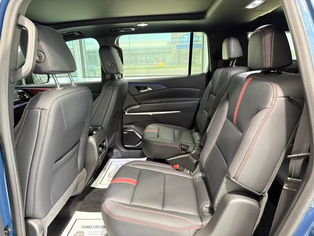 Used 2024 Chevrolet Traverse RS image 17