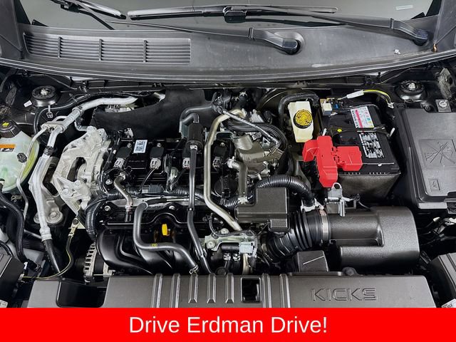 Used 2025 Nissan Kicks SR AWD/4WD image 29
