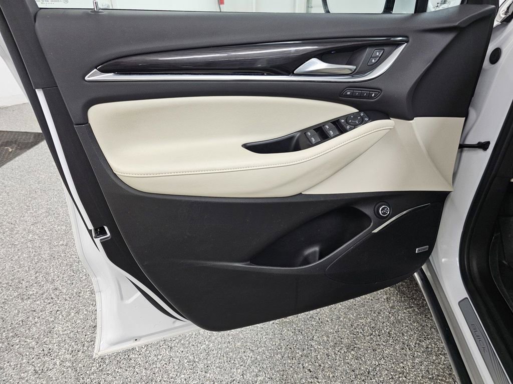 Used 2022 Buick Enclave Premium w/ Experience Buick Package image 12