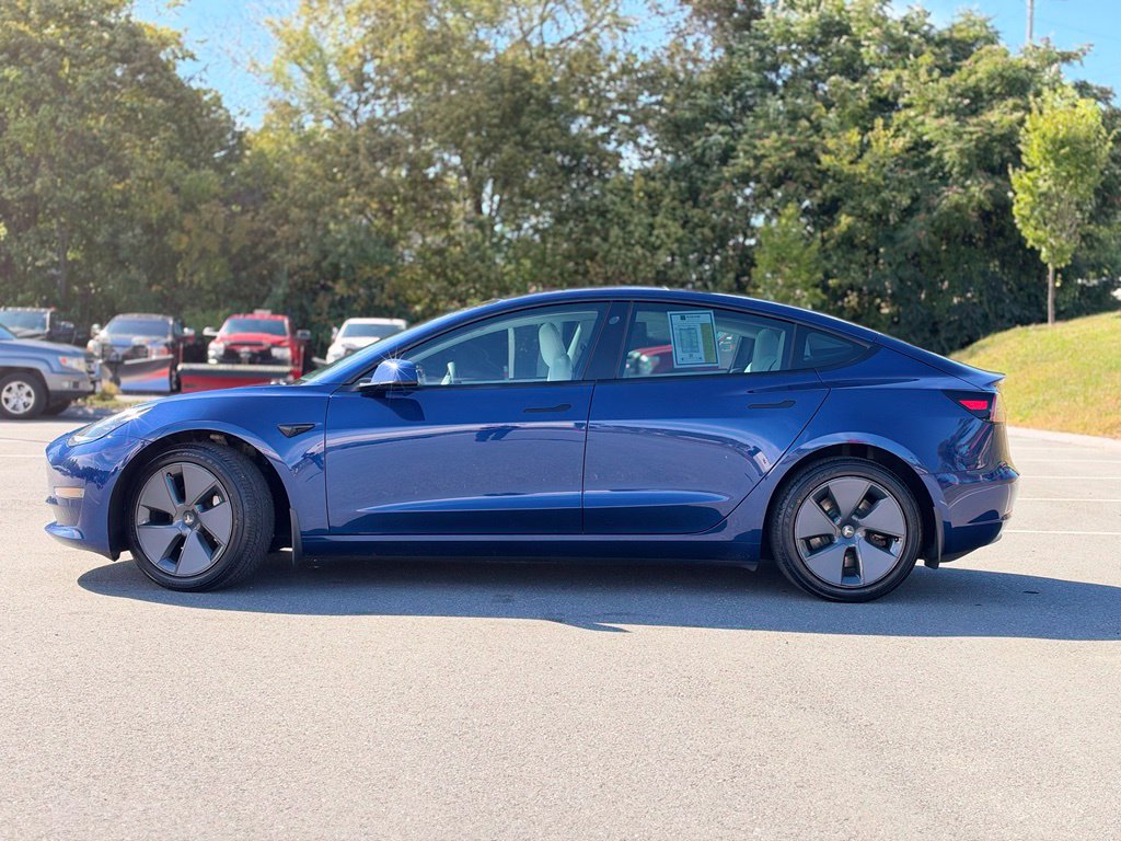 Used 2023 Tesla Model 3 Standard Range RWD image 3
