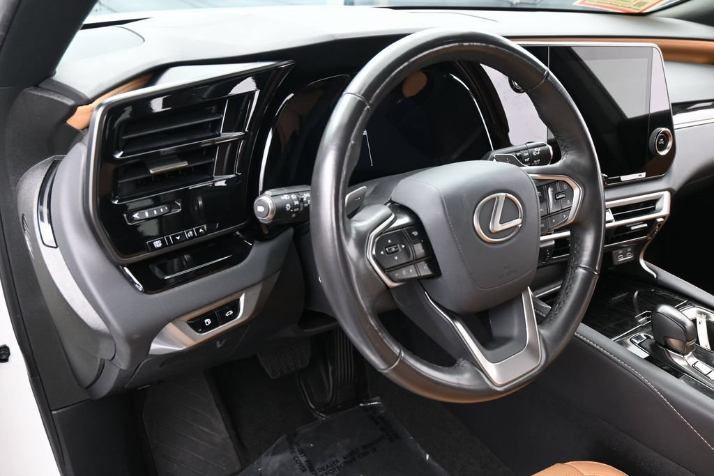 Used 2025 Lexus RX 350 FWD w/ Accessory Package (K3) image 15