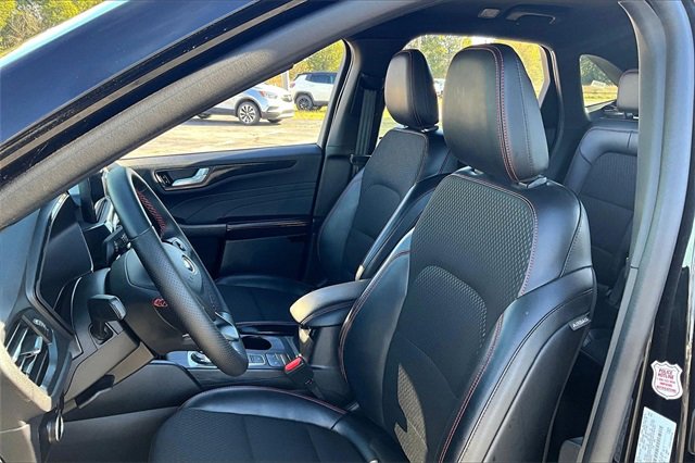 Used 2025 Ford Escape ST-Line image 21