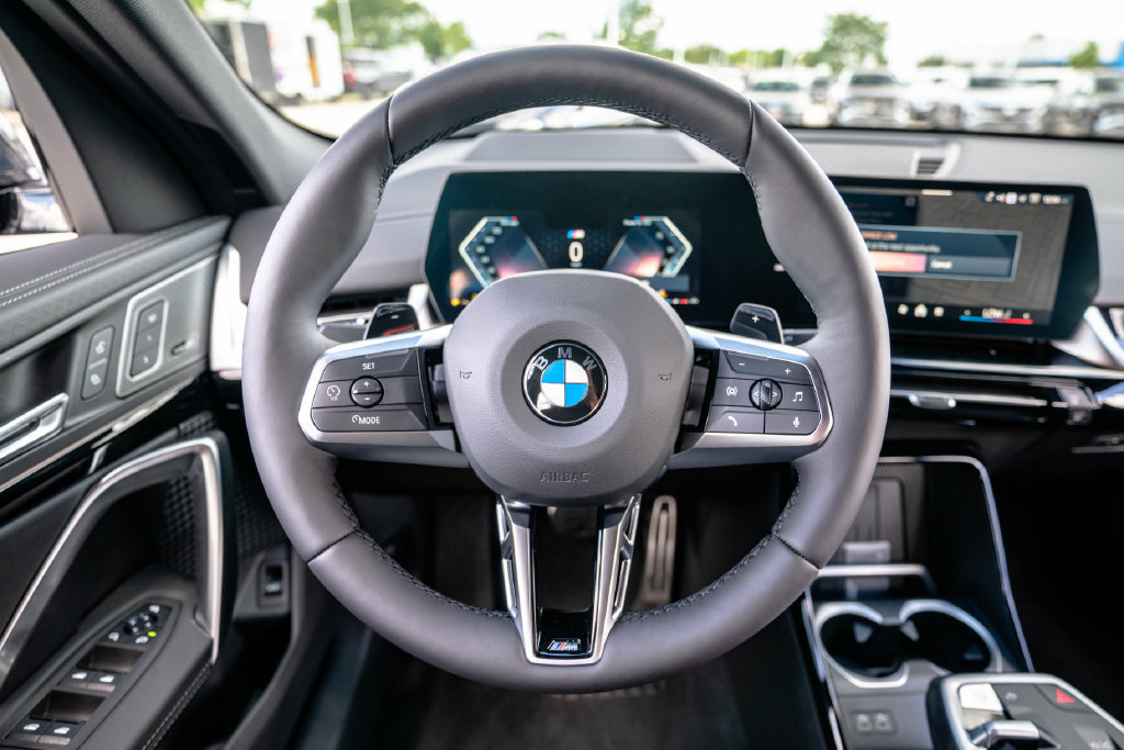 New 2026 BMW X2 xDrive28i w/ Technology Package AWD/4WD image 17