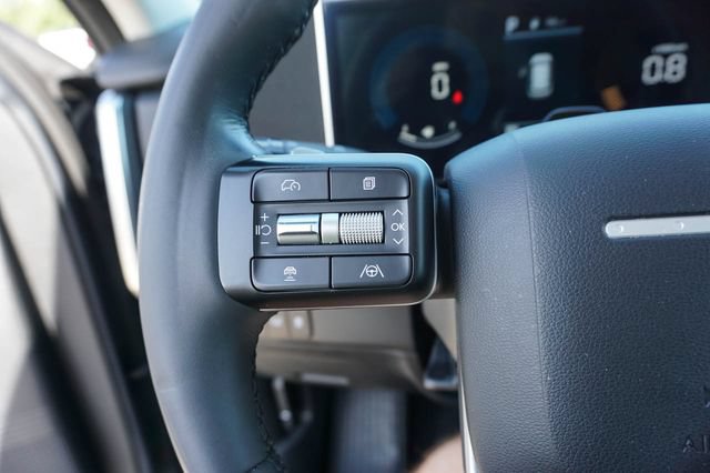 Used 2025 Hyundai Santa Fe SEL FWD image 24