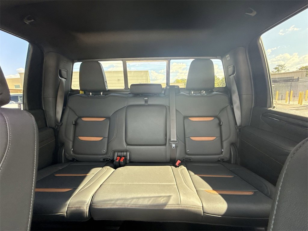 Used 2025 GMC Sierra 2500 AT4 w/ AT4 Premium Plus Package image 23
