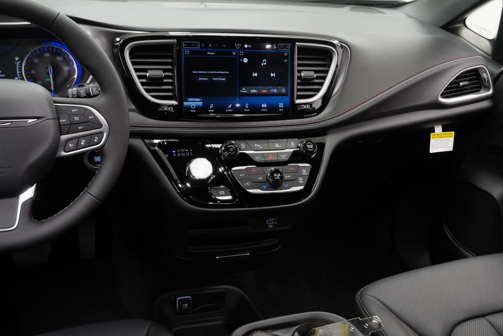 New 2027 Chrysler Pacifica Select AWD/4WD image 22
