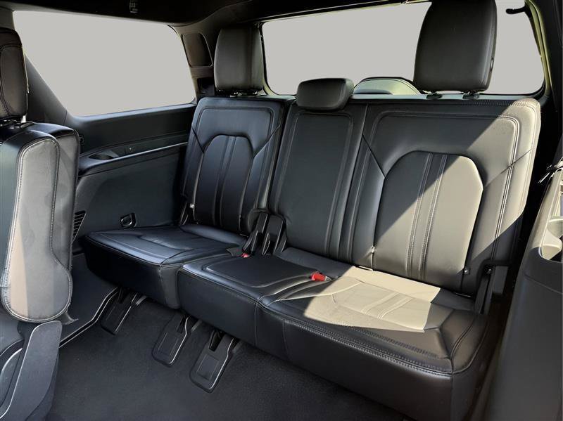 Used 2020 Ford Expedition Limited w/ Special Edition Package RWD image 30