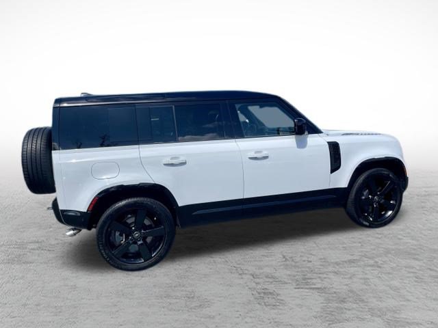 Certified 2025 Land Rover Defender 110 X-Dynamic SE AWD/4WD image 7