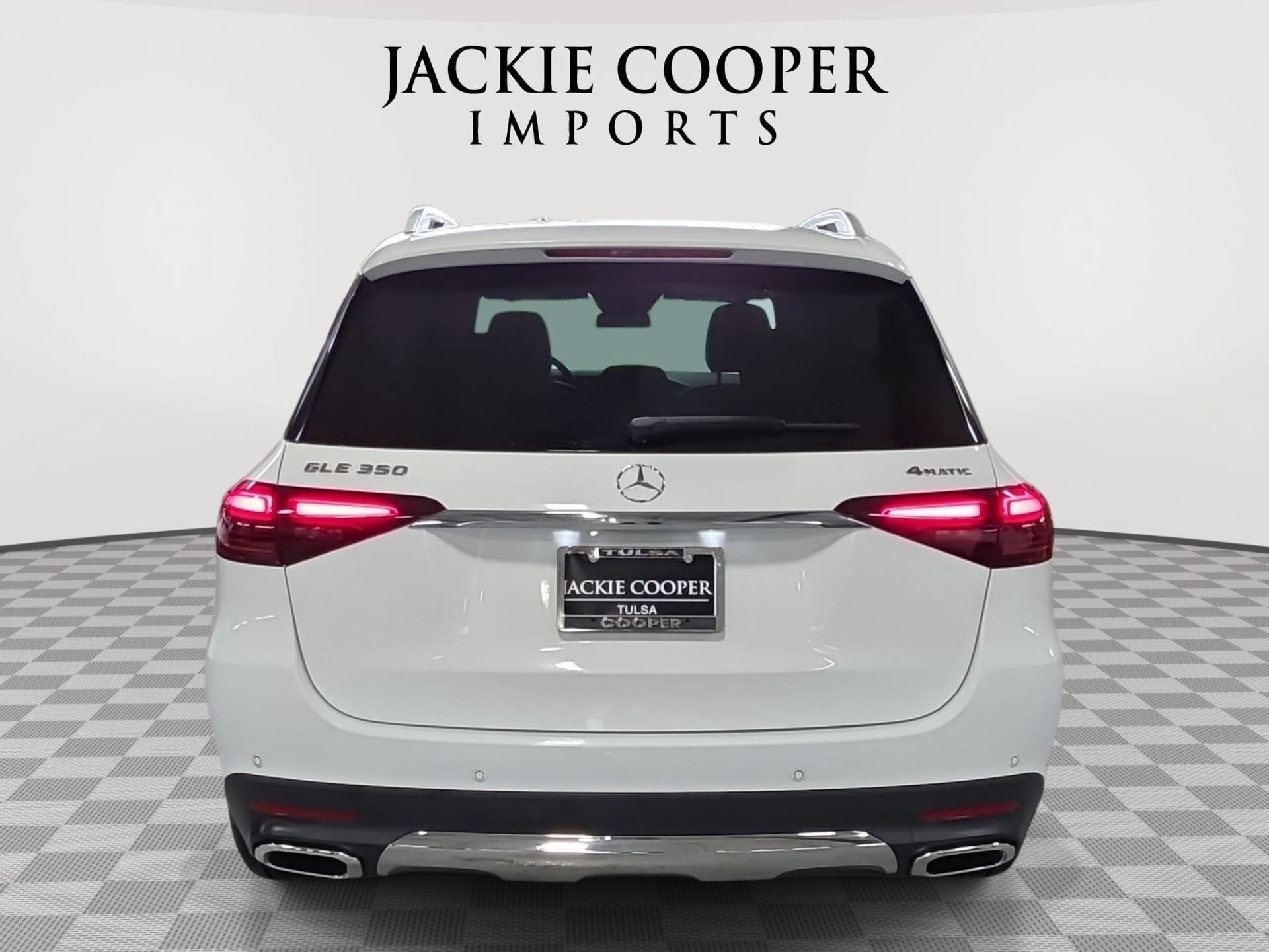 Used 2026 Mercedes-Benz GLE 350 4MATIC w/ Winter Package image 6