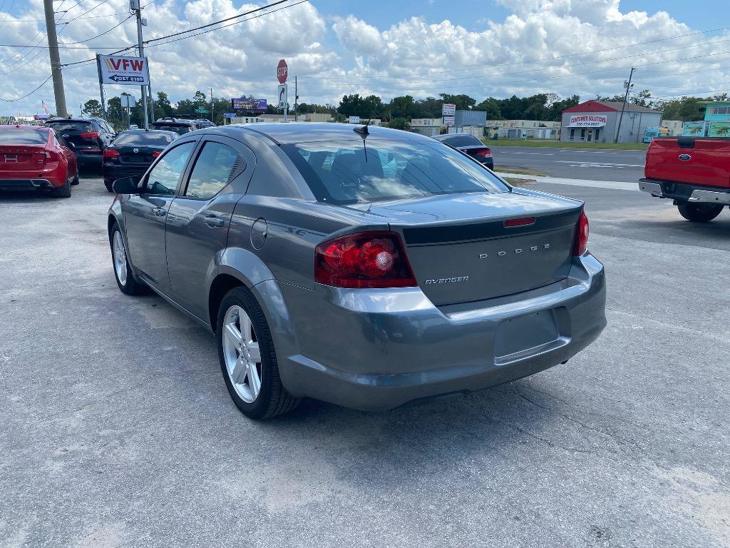 Used 2013 Dodge Avenger SE FWD image 10