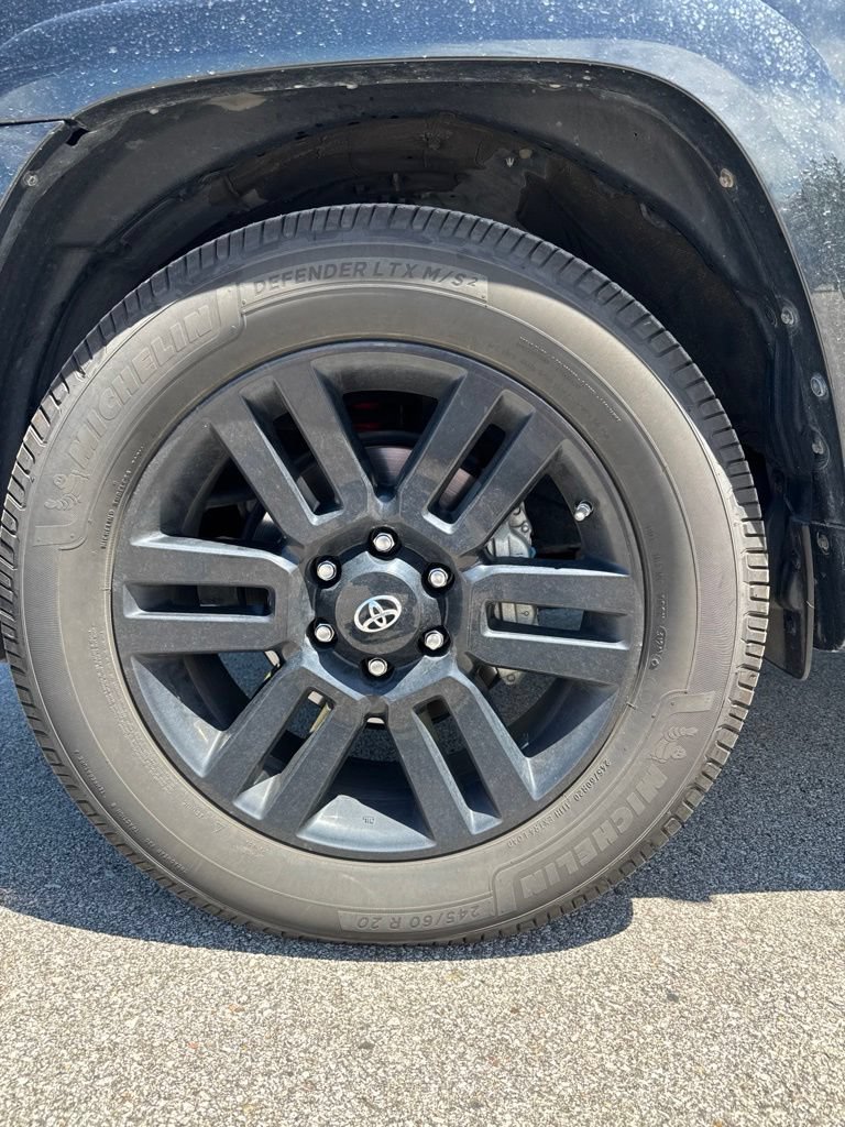 Used 2019 Toyota 4Runner Limited AWD/4WD image 5
