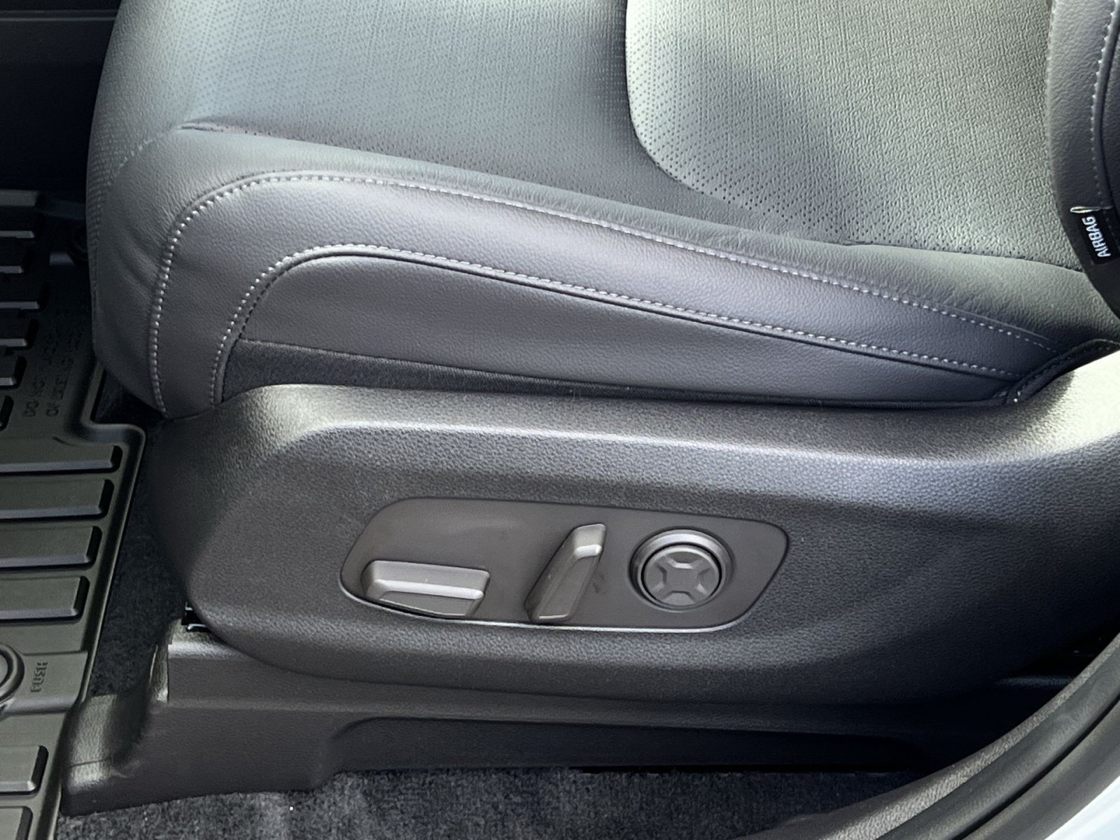 New 2027 Kia Carnival SX Prestige FWD image 19