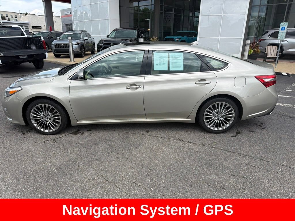 Used 2016 Toyota Avalon Limited w/ Toyota Safety Sense Package FWD image 3