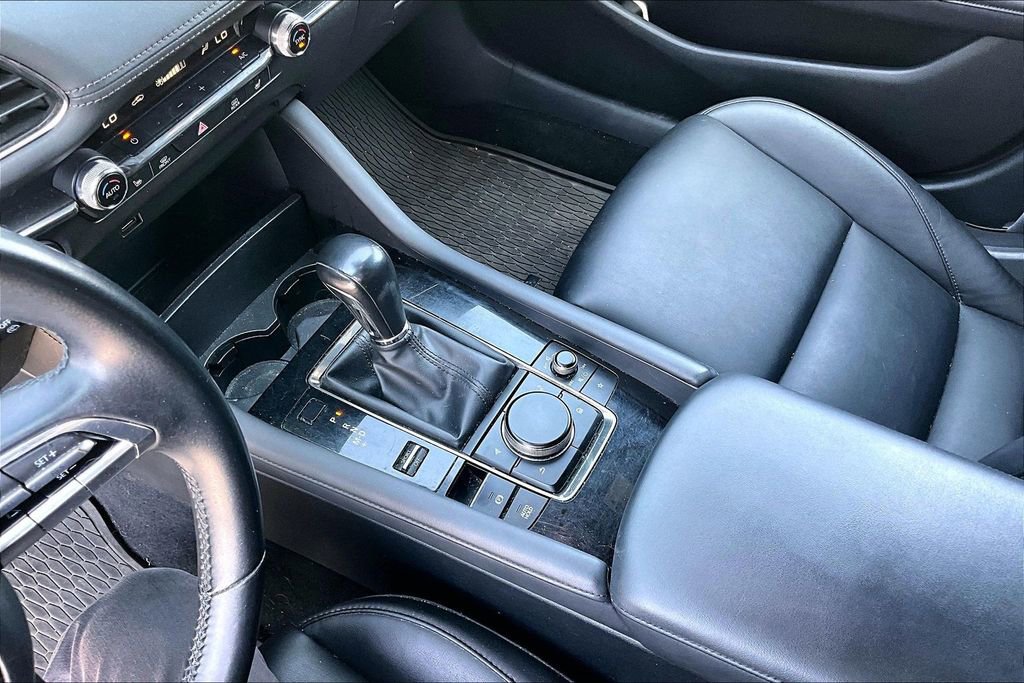 Used 2019 MAZDA MAZDA3 AWD Hatchback w/ Preferred Pkg image 11