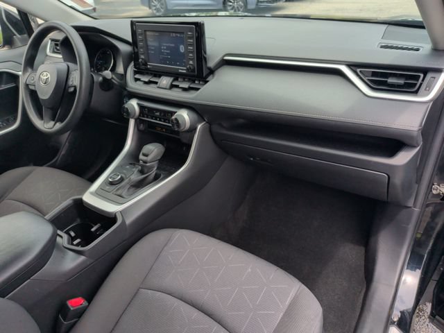 Used 2022 Toyota RAV4 XLE w/ Convenience Package AWD/4WD image 19