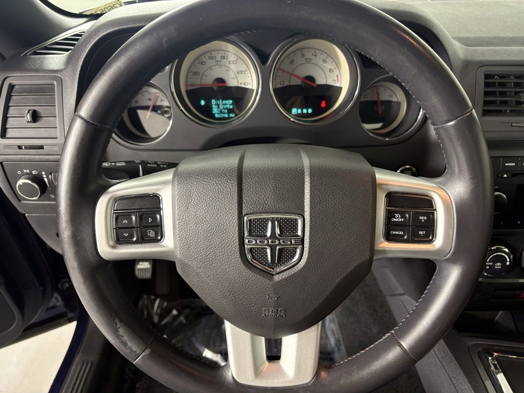 Used 2014 Dodge Challenger SXT image 19