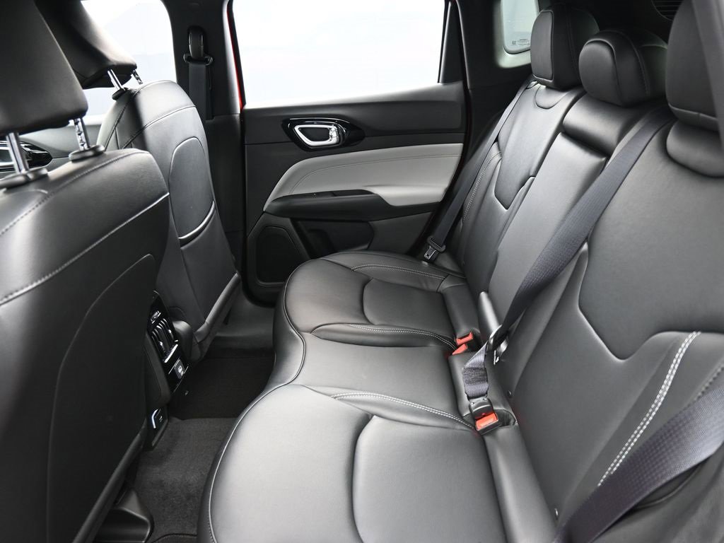 New 2026 Jeep Compass Limited image 12