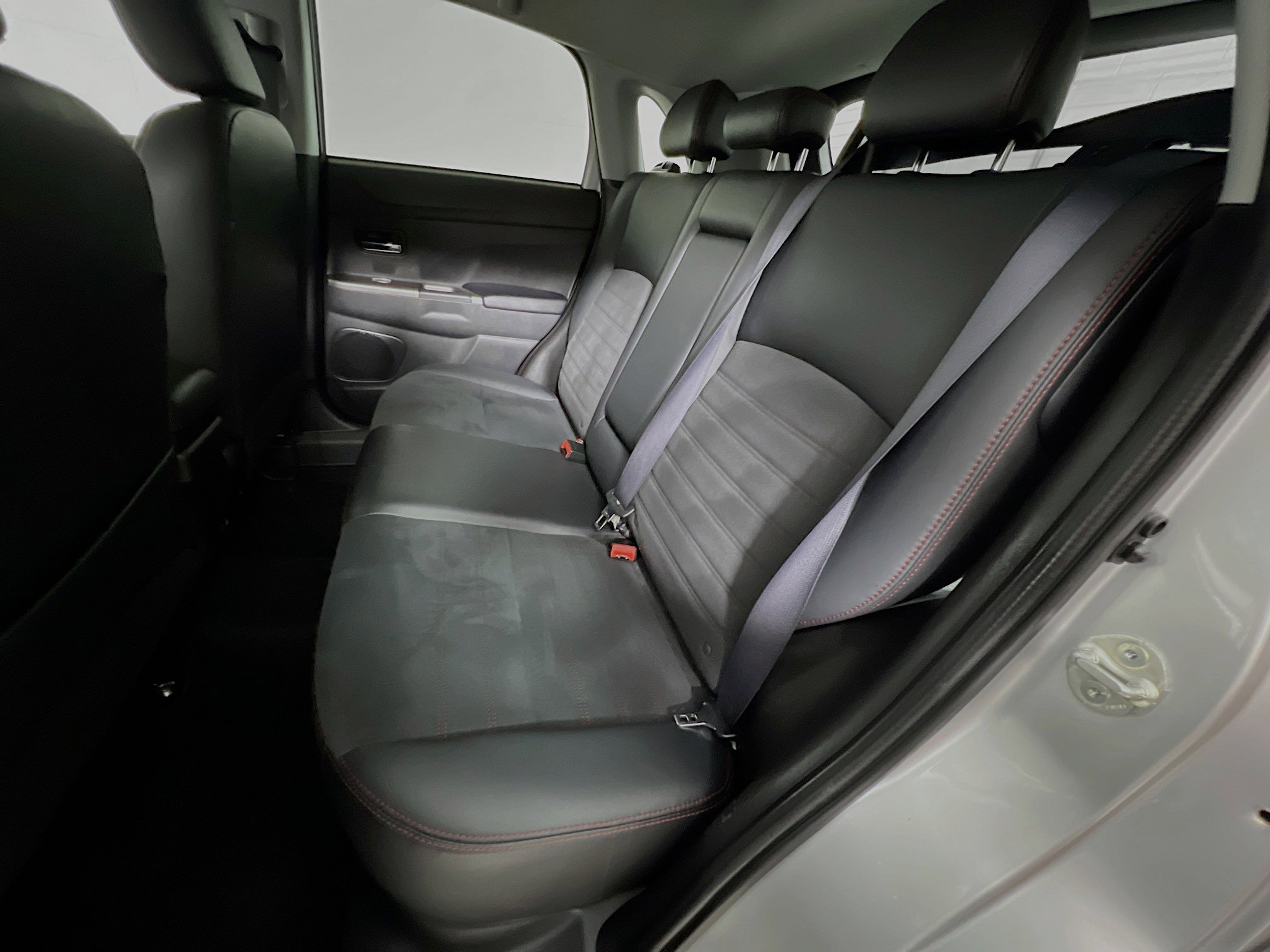Used 2023 Mitsubishi Outlander Sport SE image 29