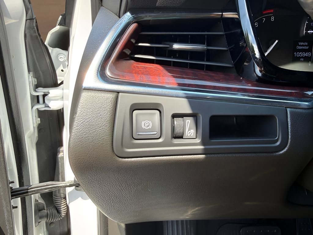 Used 2019 Cadillac XT5 Premium Luxury w/ Driver Assist Package AWD/4WD image 23
