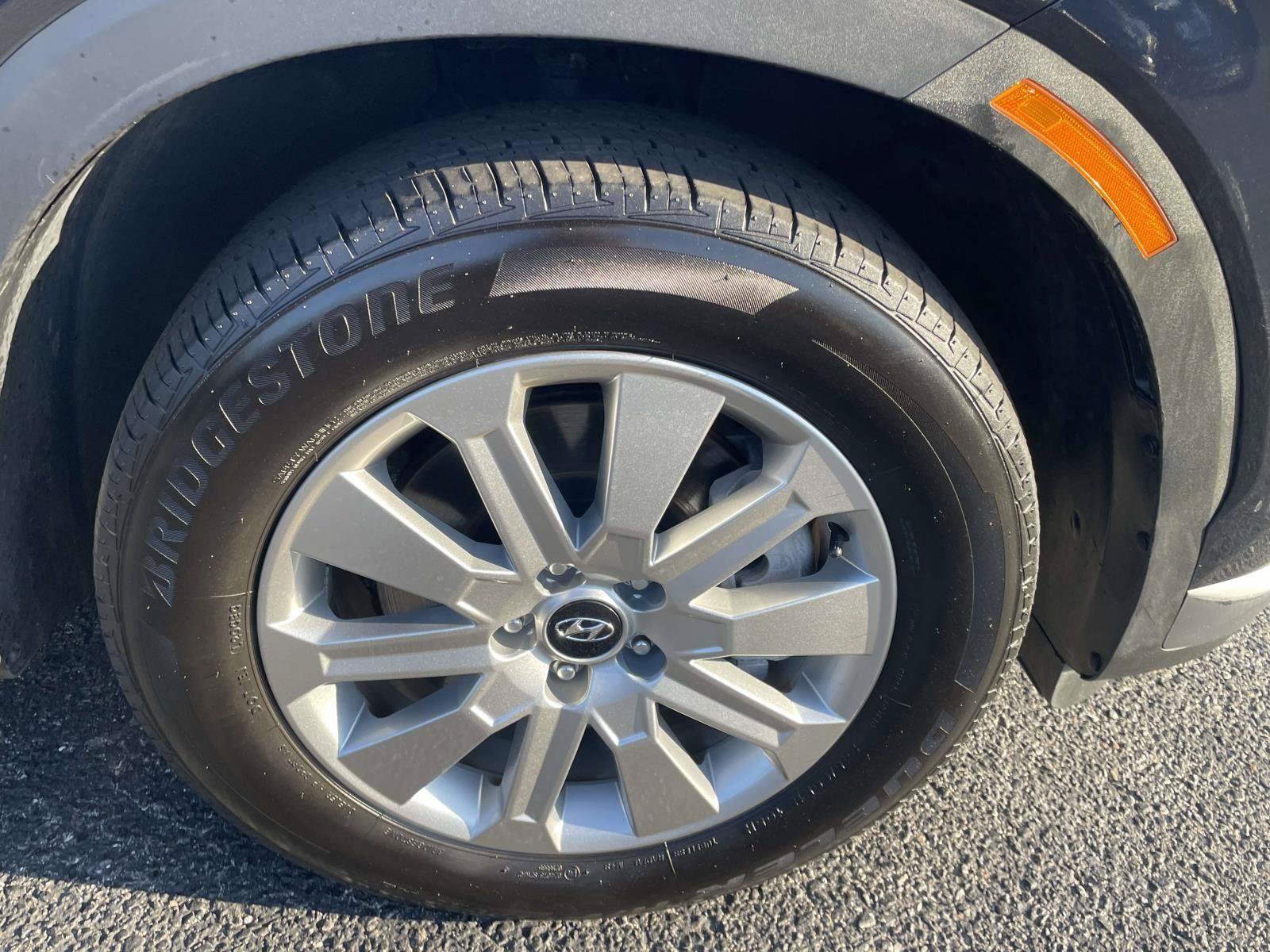 Used 2025 Hyundai Palisade SEL FWD image 3