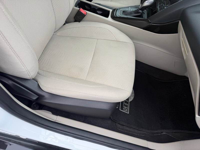Used 2016 Ford Focus Electric Hatchback FWD image 22