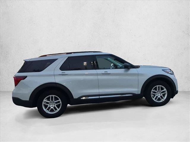 Used 2025 Ford Explorer Active RWD image 4