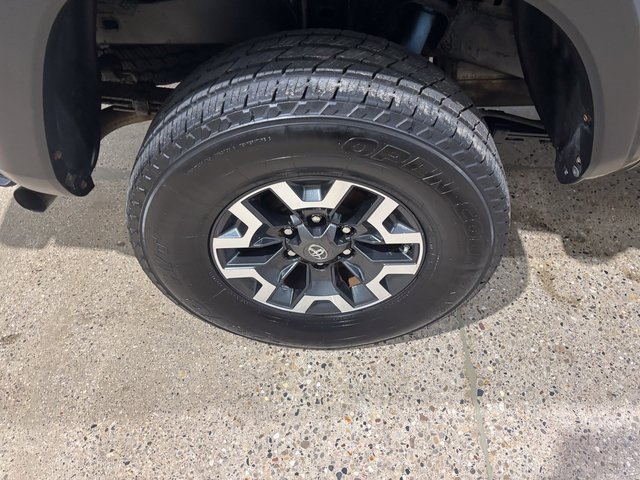 Used 2019 Toyota Tacoma TRD Off-Road image 29