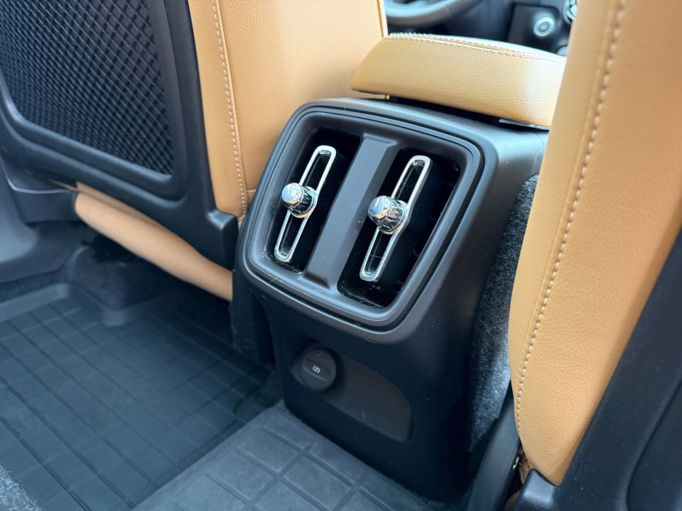 Used 2019 Volvo XC40 T5 Momentum image 29