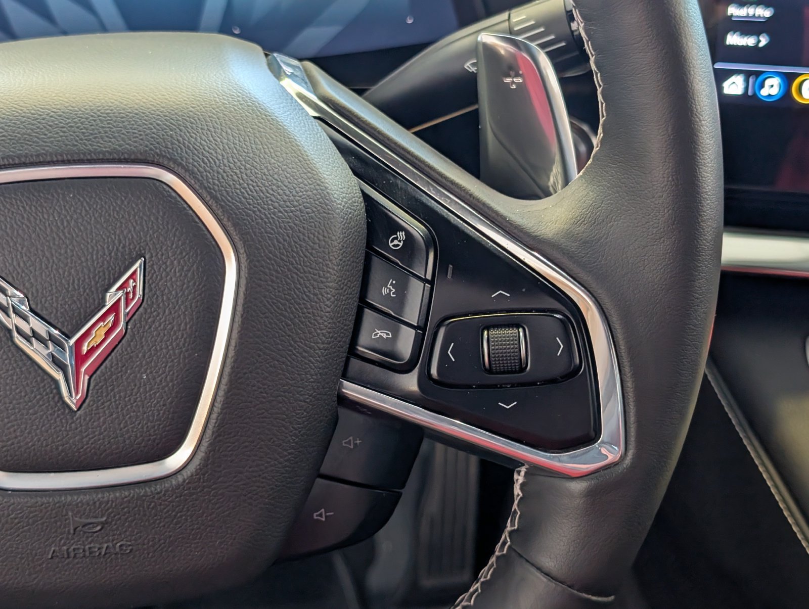 Used 2020 Chevrolet Corvette Stingray Preferred Cpe w/ 2LT Preferred Equipment Group RWD image 23