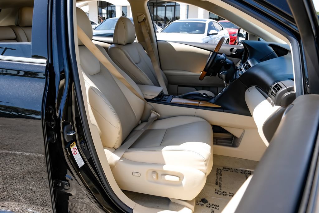 Used 2015 Lexus RX 450h AWD image 36