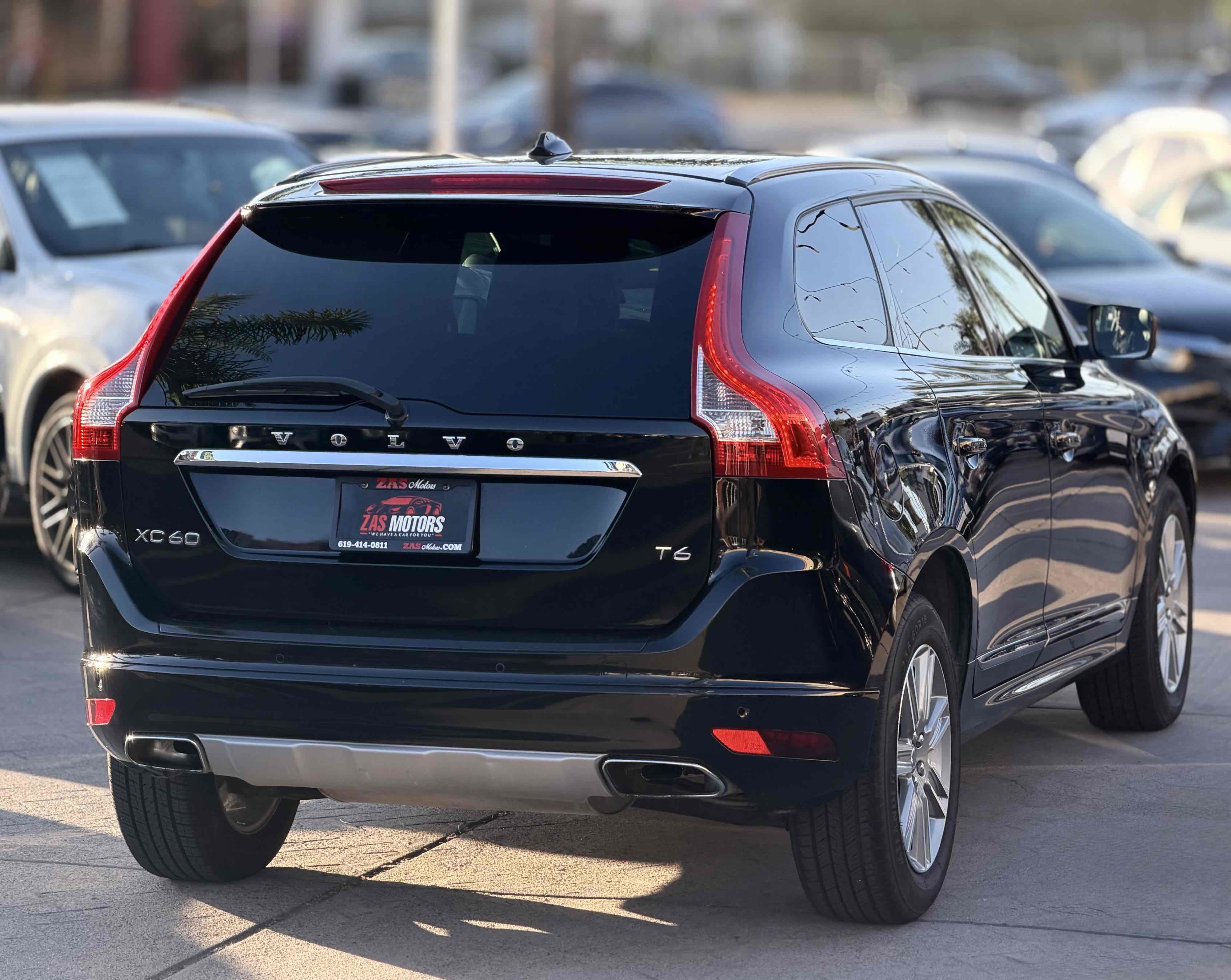 Used 2016 Volvo XC60 T6 FWD image 7