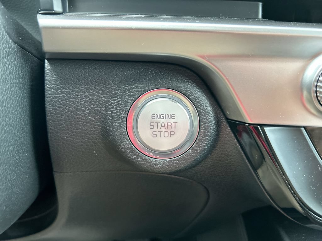 Used 2024 Kia Telluride LX FWD image 18
