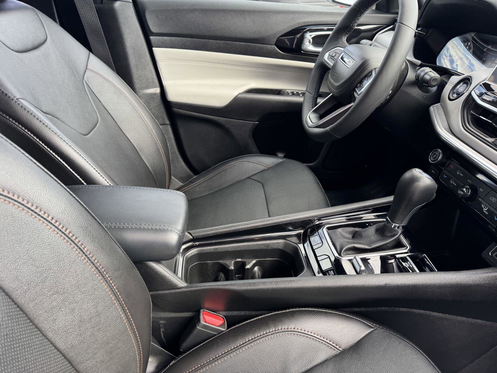 Used 2023 Jeep Compass Limited AWD/4WD image 8