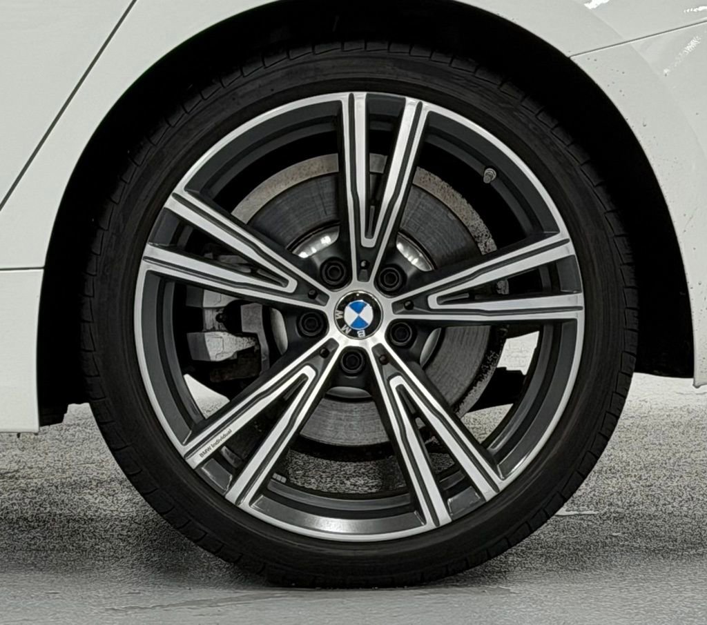 Used 2022 BMW 330i xDrive Sedan w/ Premium Package 2 image 8