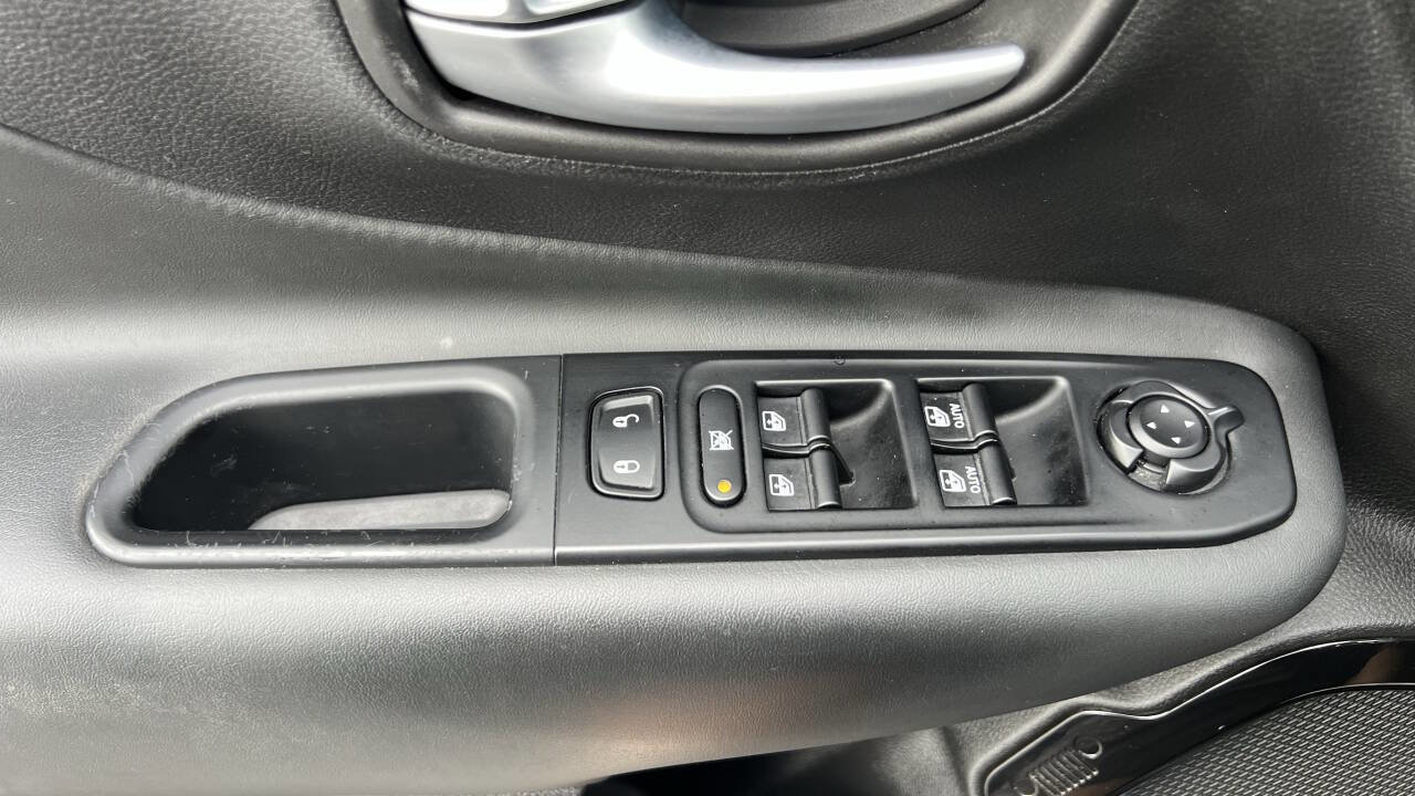 Used 2020 Jeep Renegade Altitude AWD/4WD image 20