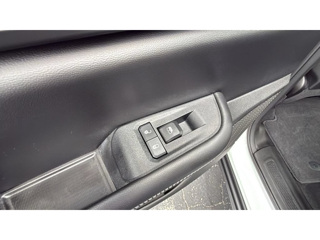Used 2024 Jeep Grand Cherokee Altitude AWD/4WD image 34