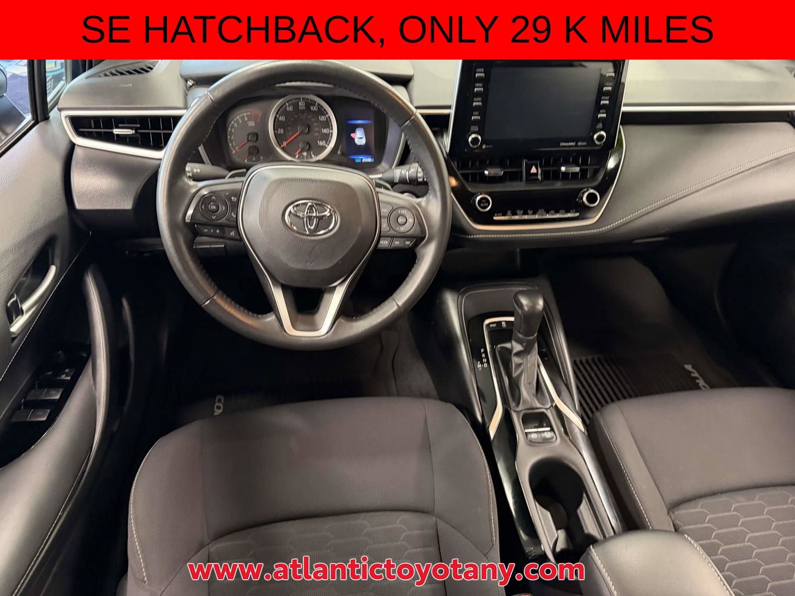 Used 2022 Toyota Corolla SE w/ SE Preferred Package image 13